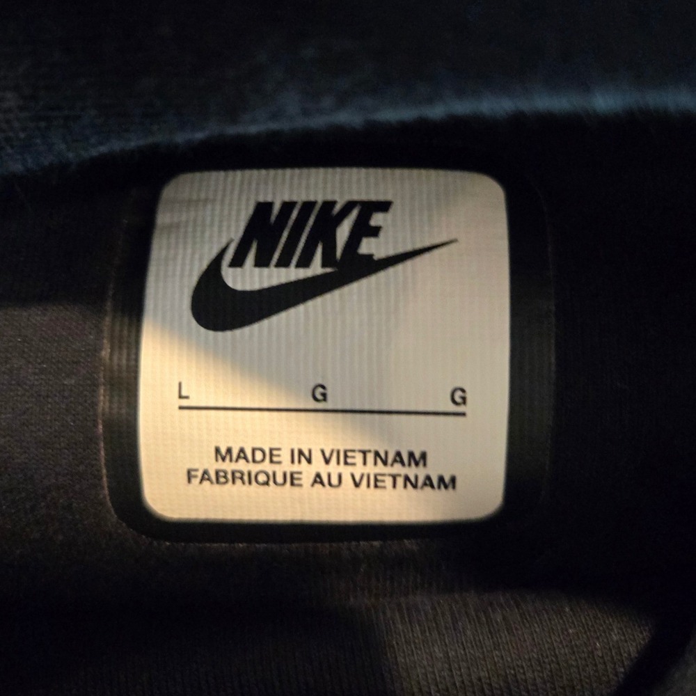 Nike Black Women's Pullover Hoodie - Picture 3 of 10